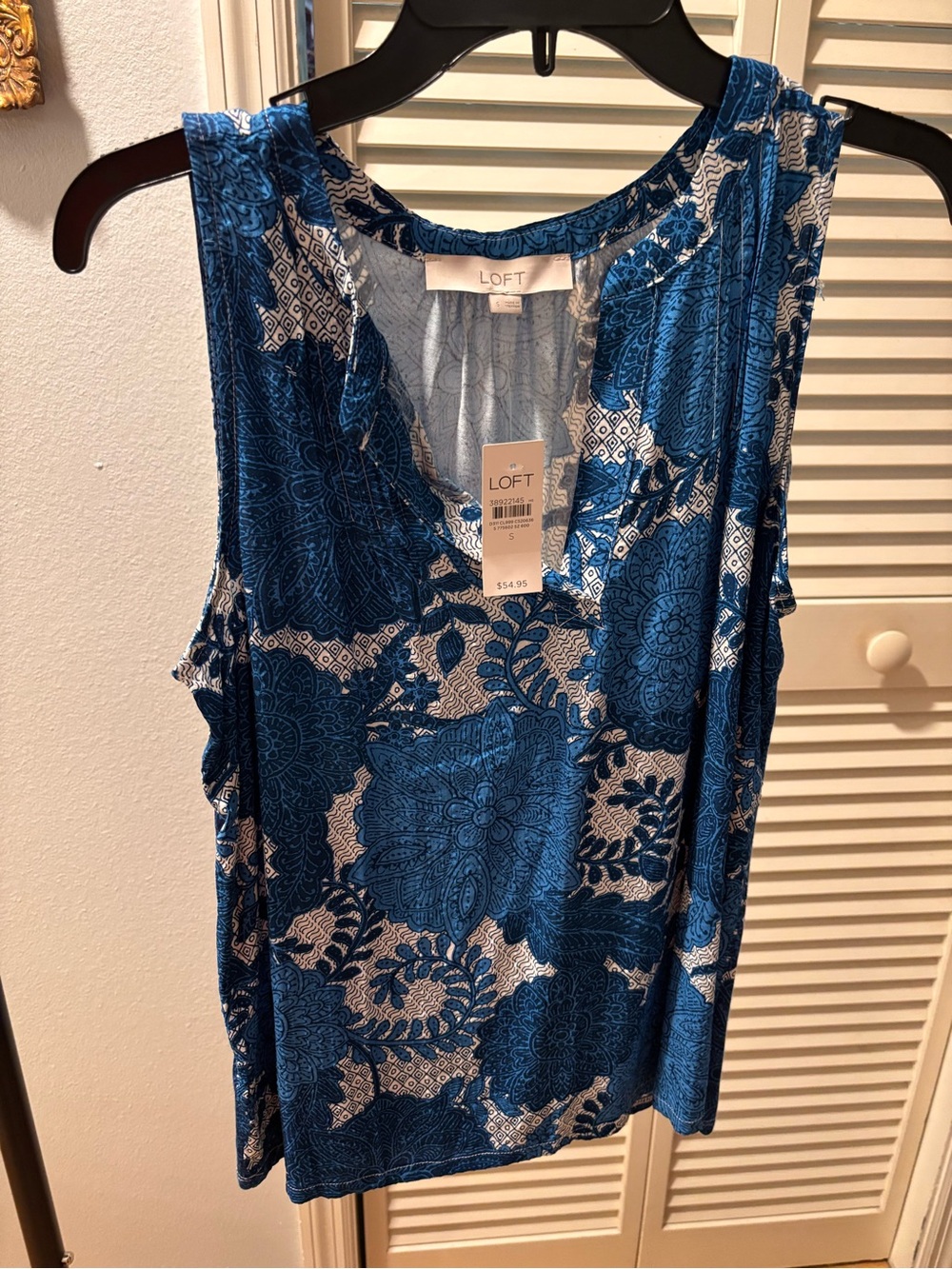 NWT LOFT Blue & White Media Mix Floral Sleeveless Top – Size Small